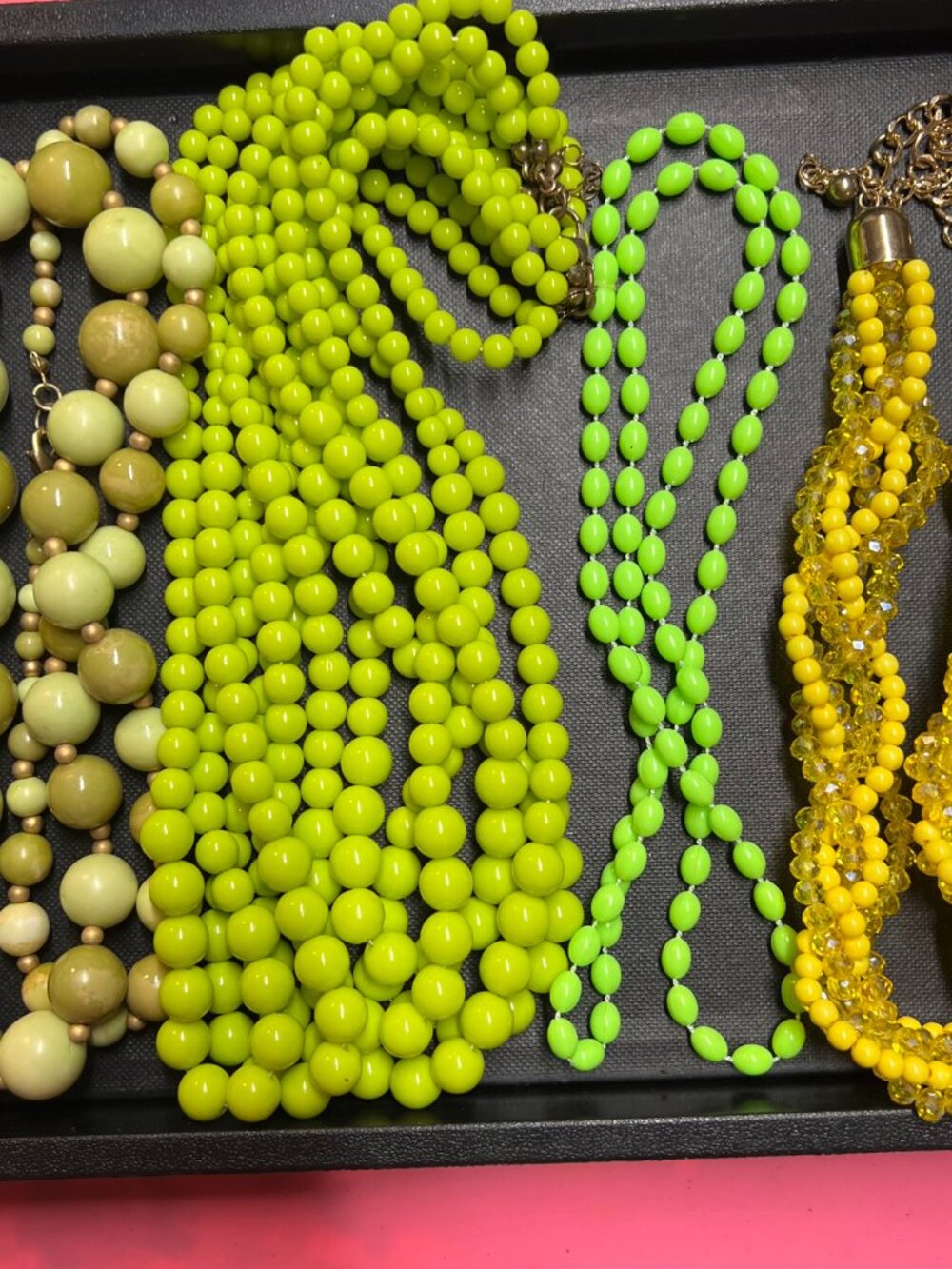 Large Curted Lot of 18 Beaded Necklaces, 2+ pounds - Picture 5 of 7